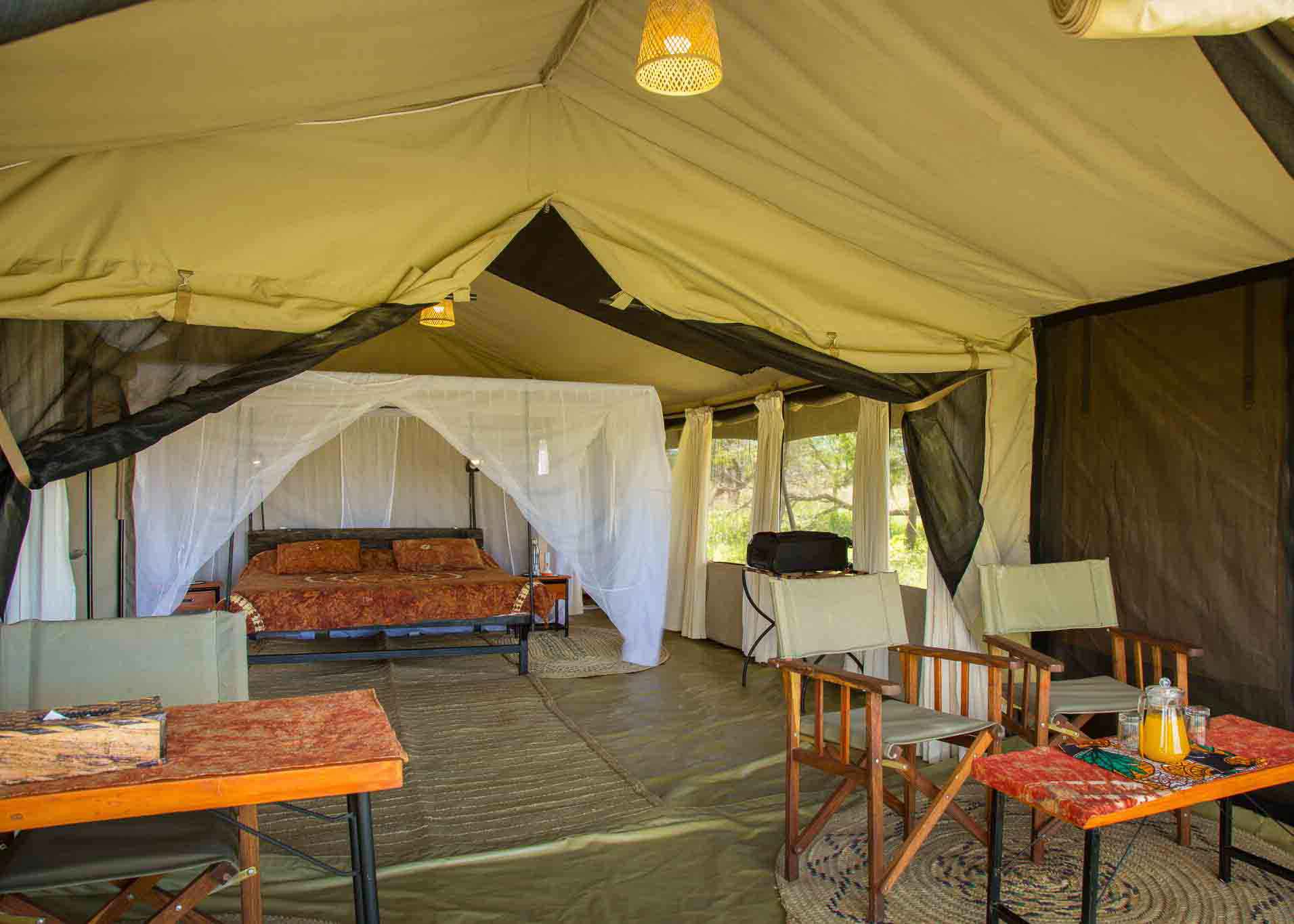 Thorn tree camp (Serengeti) - Arusha Trips