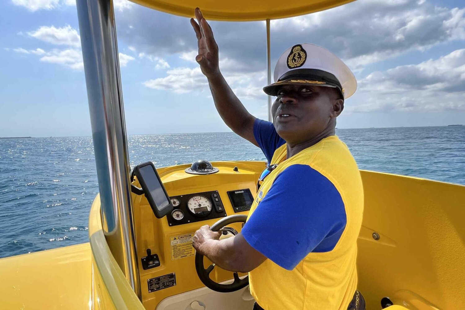 Semi-submarine Tour Zanzibar, Tanzania